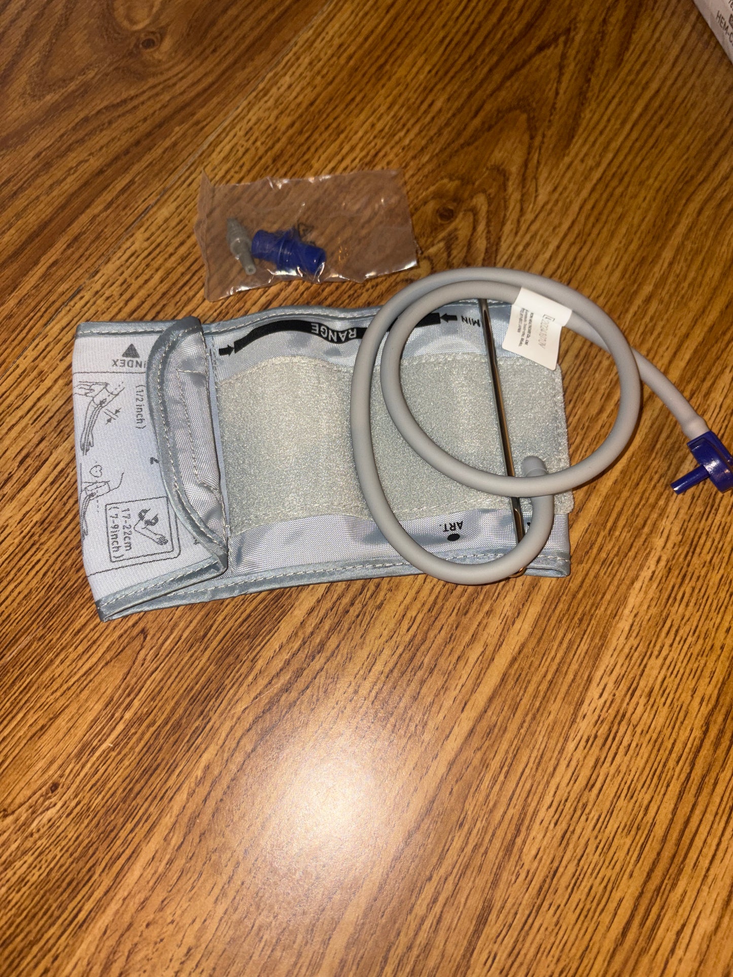Small manual blood pressure cuff