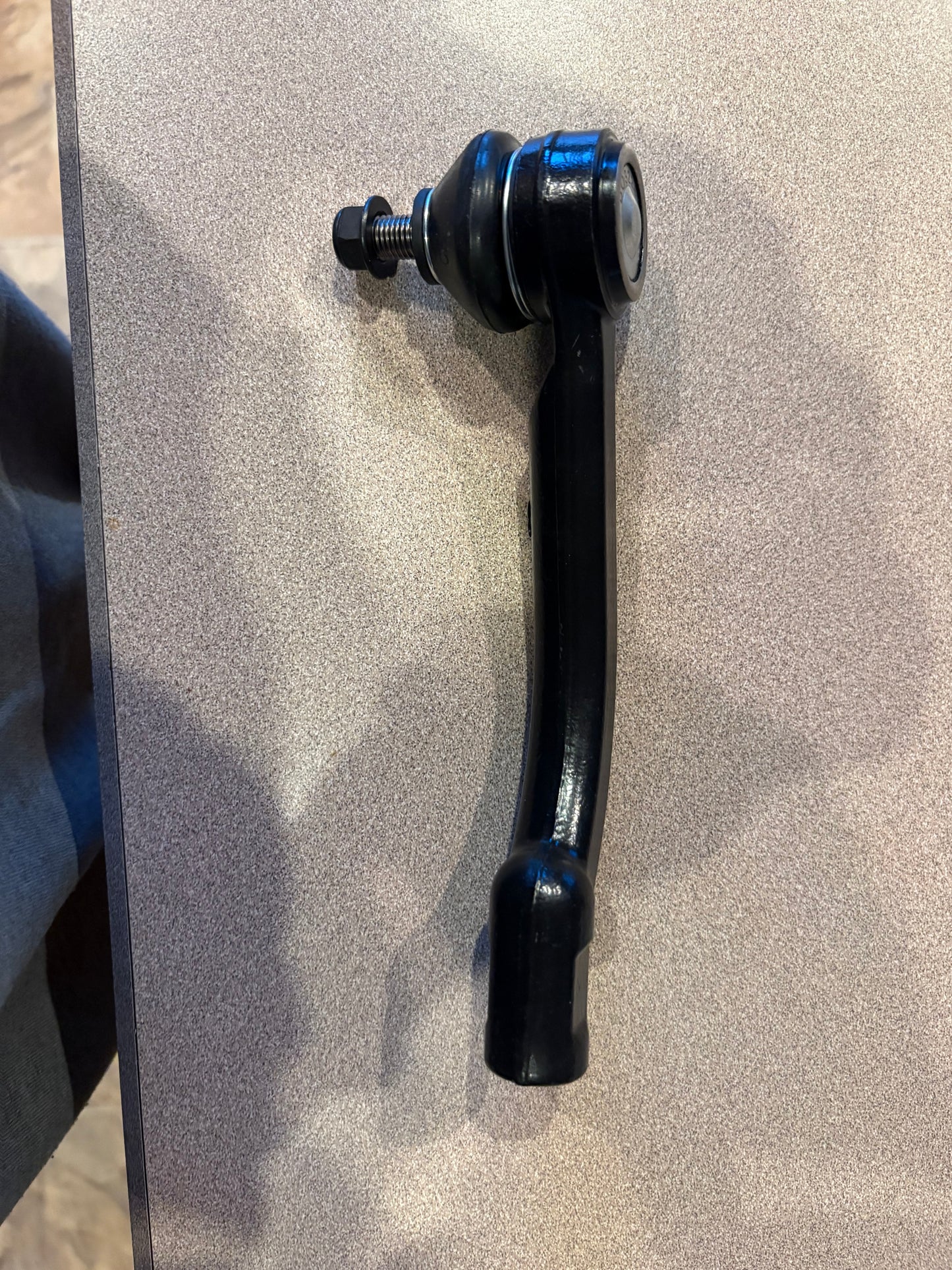 Left and right outer tie rods for a Nissan rogue
