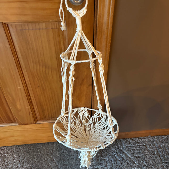 Hanging basket