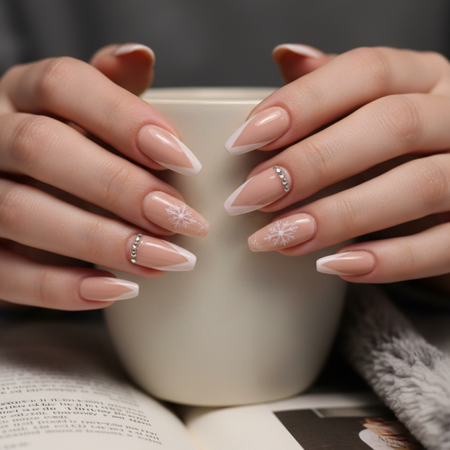 White snowflakes press on nails